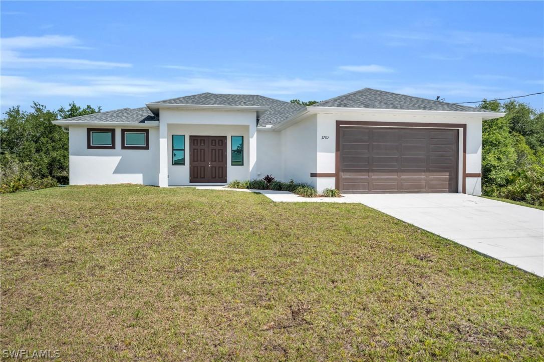 813 Poinsettia Ave., Lehigh Acres, FL 33972
