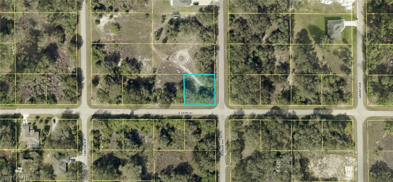 3207 E 19th St., Lehigh Acres, FL 33972