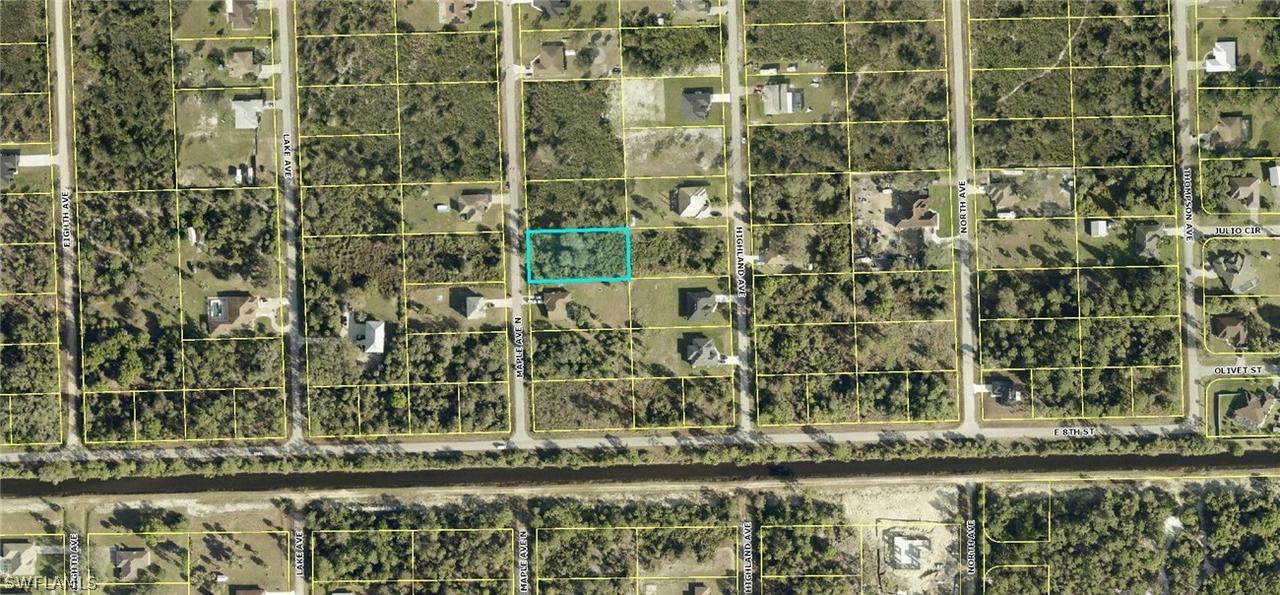 806 Maple Ave., Lehigh Acres, FL 33972