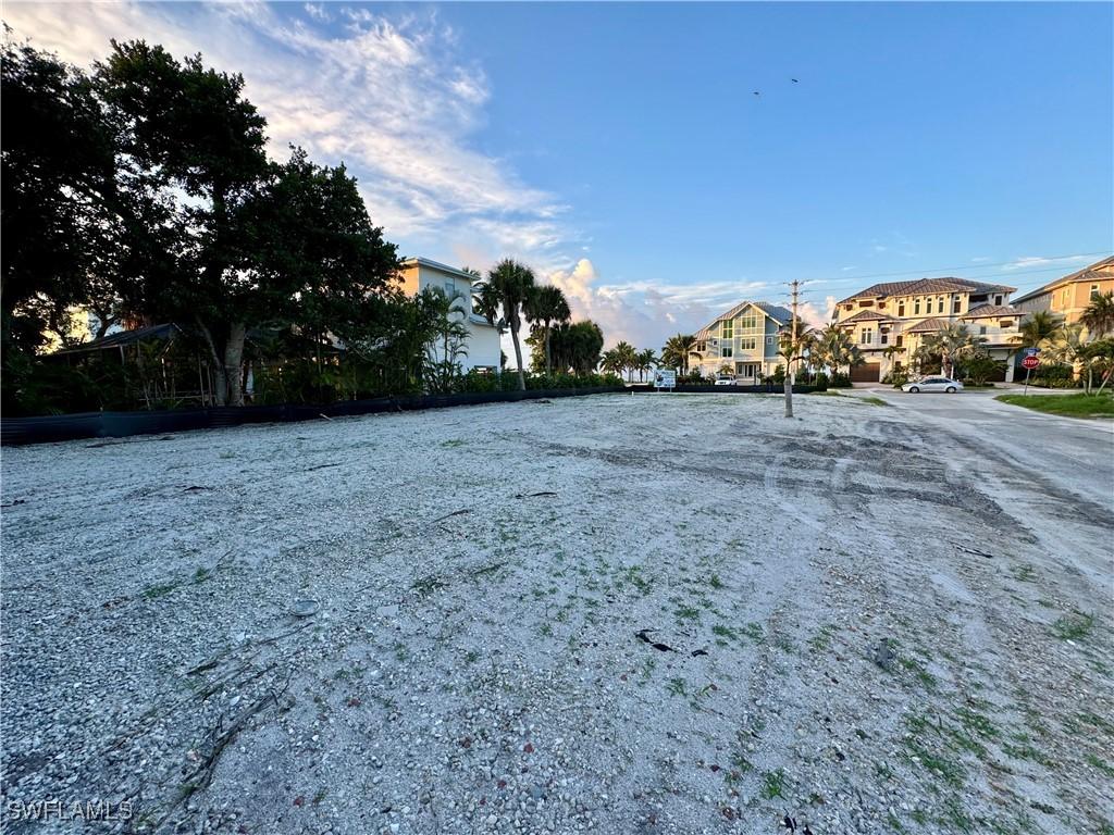 100 Washington Ave., Fort Myers Beach, FL 33931