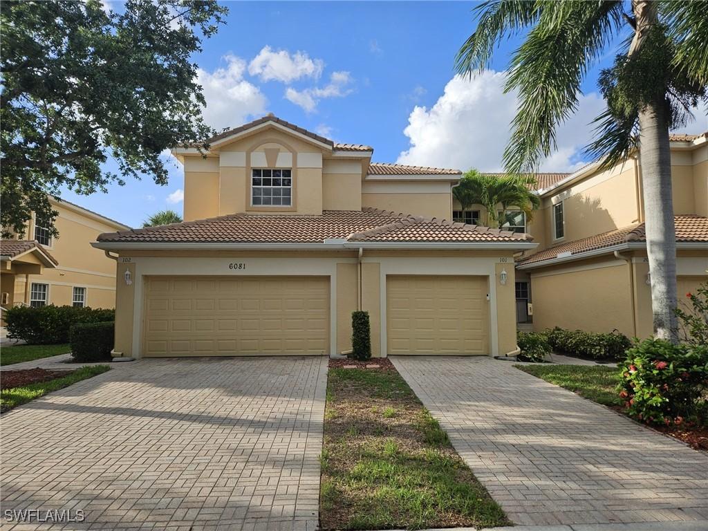 6081 Jonathans Bay Cir. #102, Fort Myers, FL 33908