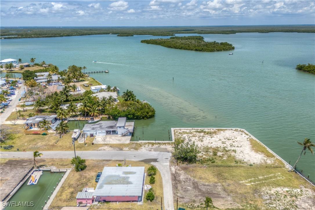 301 Pear Tree Ave., Goodland, FL 34140