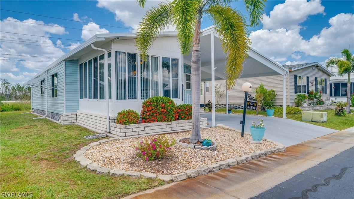 422 Horizon Dr., North Fort Myers, FL 33903