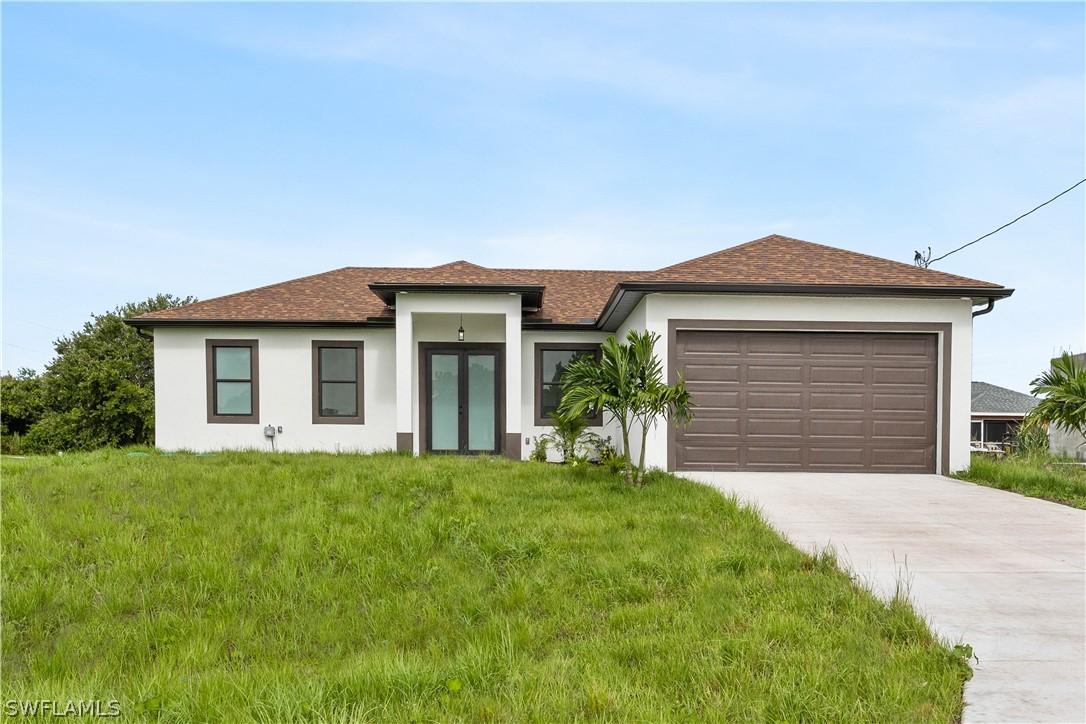 744 Oakridge Ave., Lehigh Acres, FL 33974