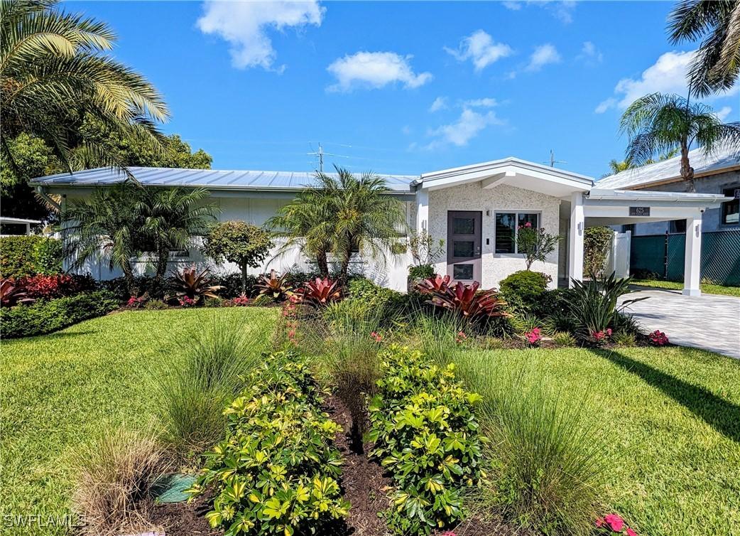 625 10th St., Naples, FL 34102