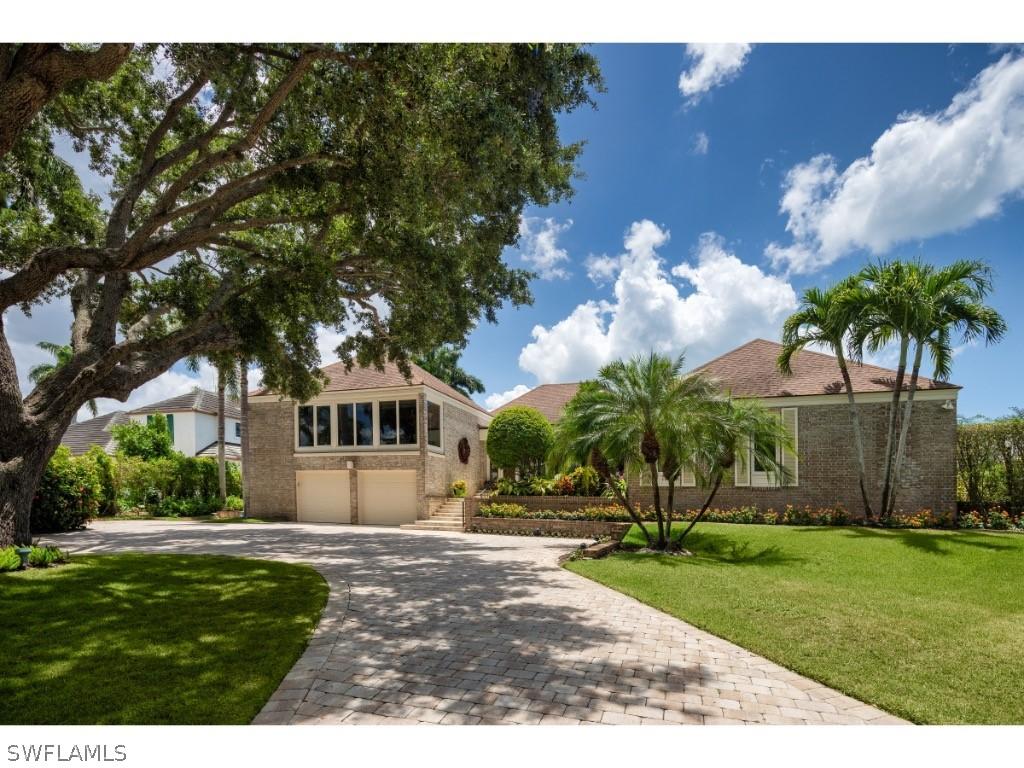 2610 Half Moon Walk, Naples, FL 34102