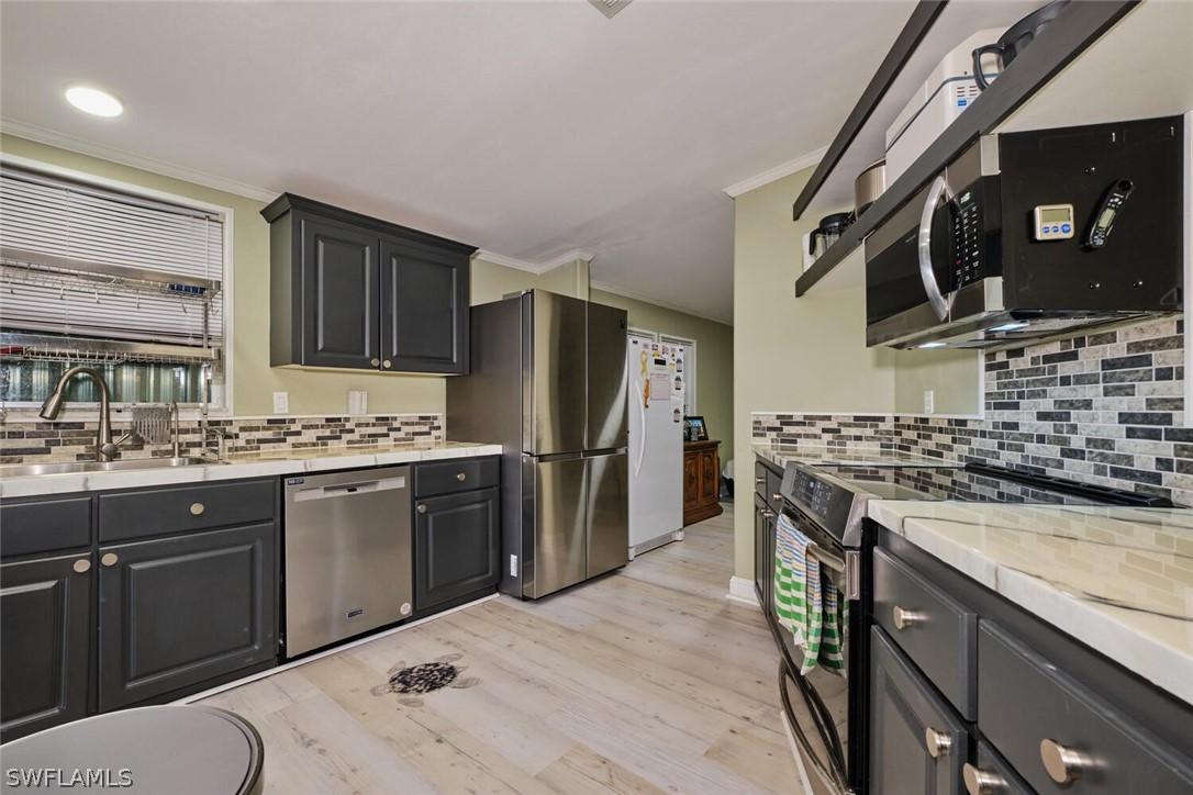 928 Yacht Club Way, Moore Haven, FL 33471