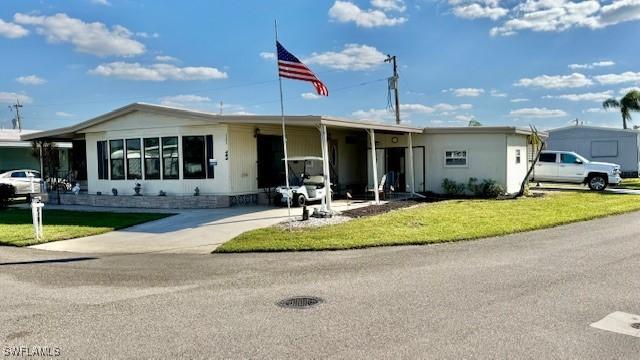 5502 Harbor Ln., North Fort Myers, FL 33917
