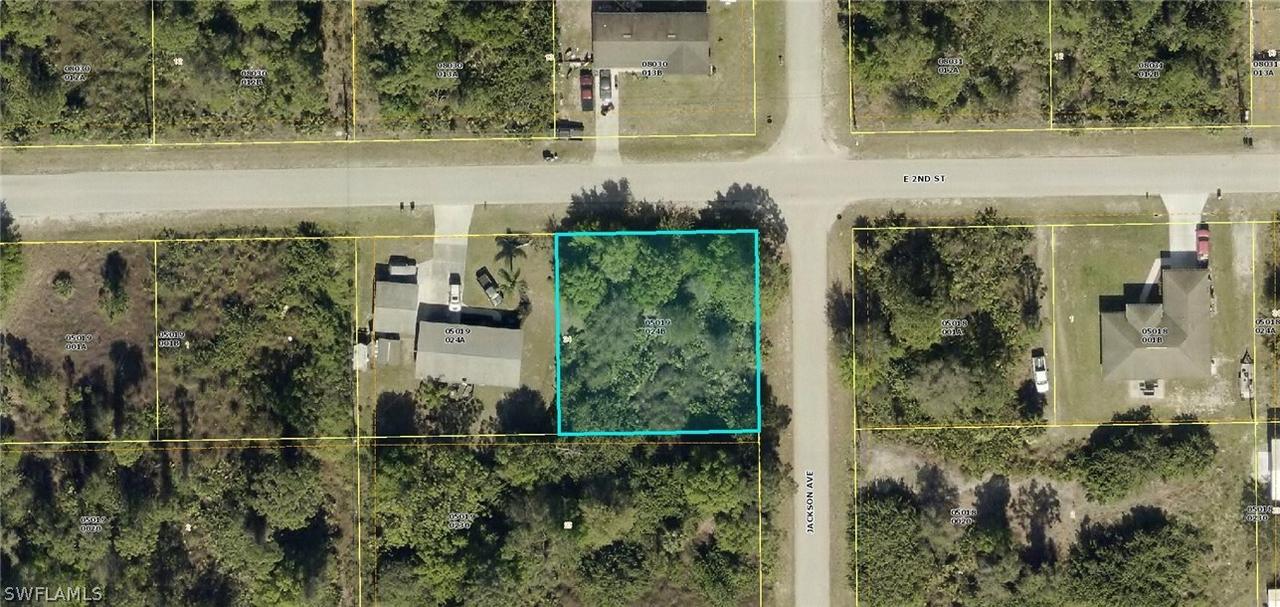 2806 E 2nd St., Lehigh Acres, FL 33936