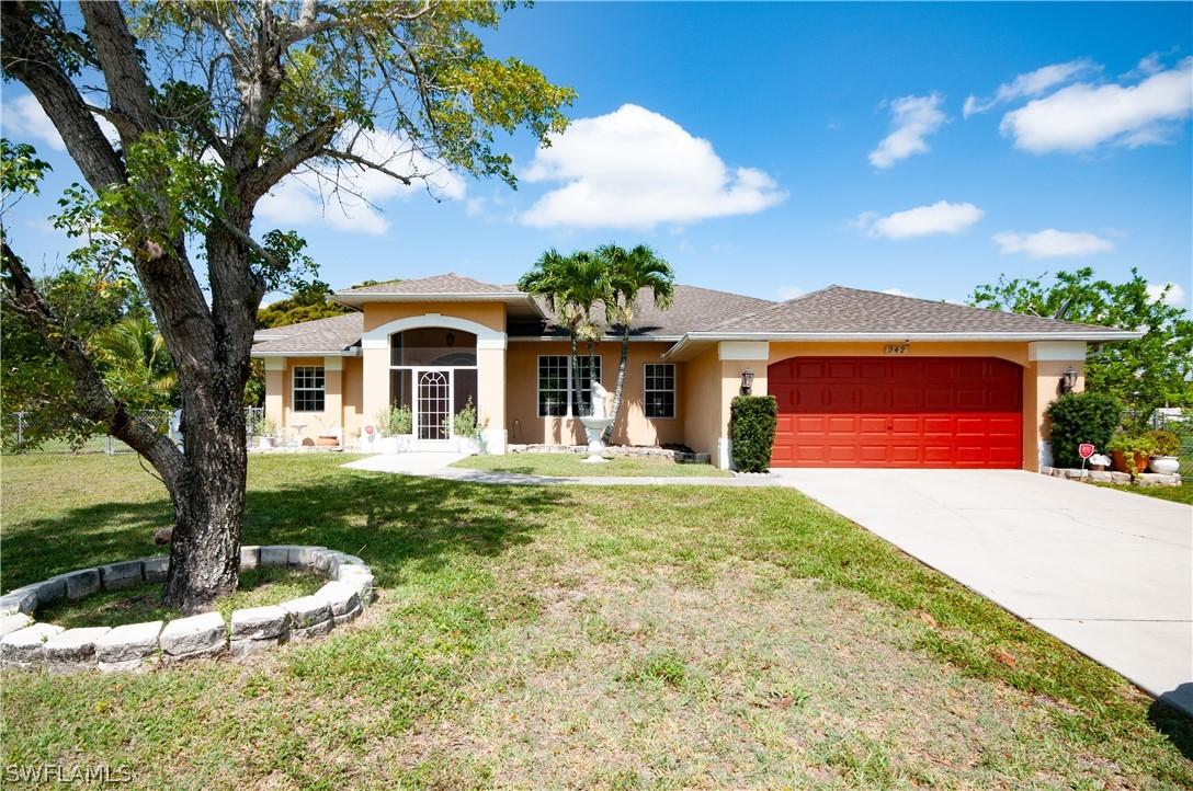 242 Richmond Ave., Lehigh Acres, FL 33936