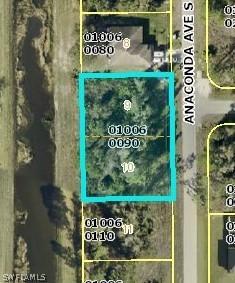 918 Anaconda Ave., Lehigh Acres, FL 33974