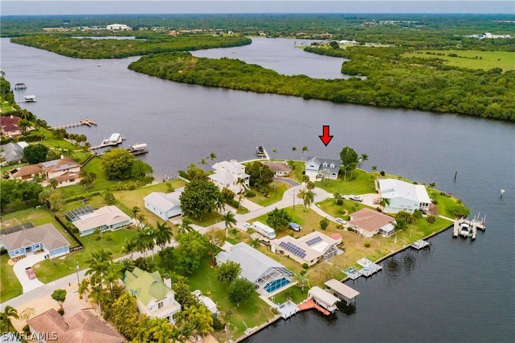 1943 Bahama Ave., Fort Myers, FL 33905