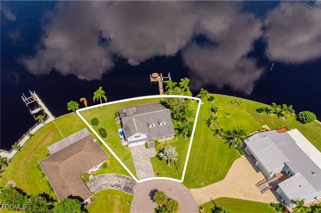 1943 Bahama Ave., Fort Myers, FL 33905