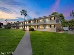 3325 Airport Rd. #Q1, Naples, FL 34105