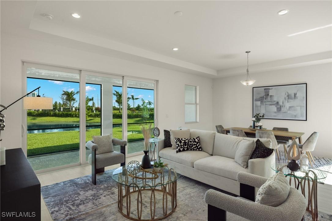 8955 Kingston St., Naples, FL 34114