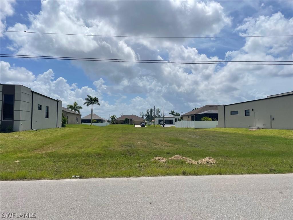 109 SW 37th Pl., Cape Coral, FL 33991