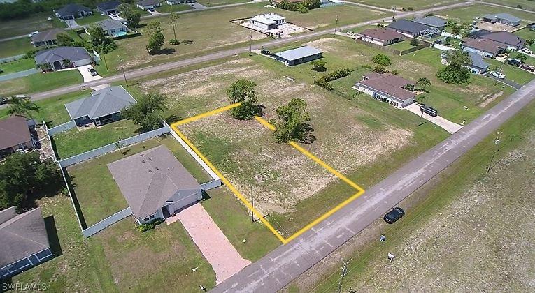 2916 NW 25th Ln., Cape Coral, FL 33993