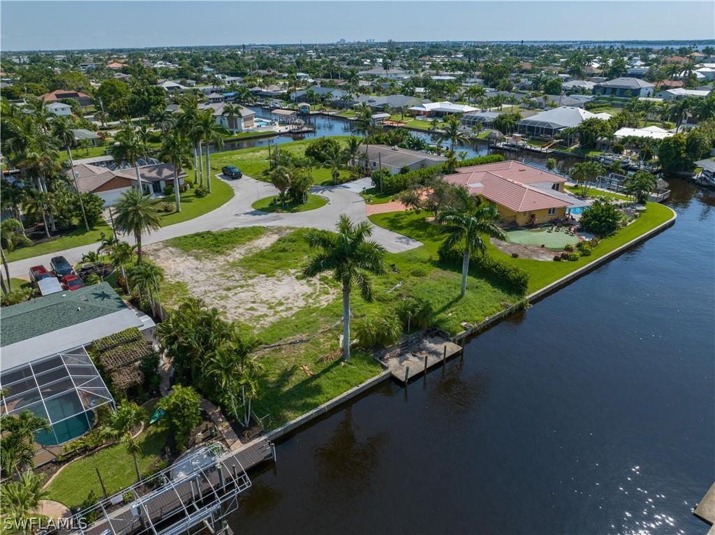846 Montclaire Ct., Cape Coral, FL 33904