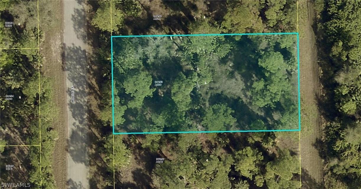 1842 Mobile Ct., Lehigh Acres, FL 33972