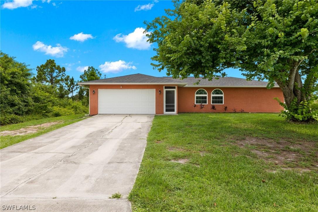 523 Leroy Ave., Lehigh Acres, FL 33972