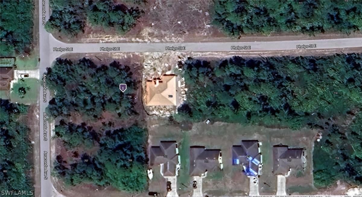 708 Phelps St., Lehigh Acres, FL 33974