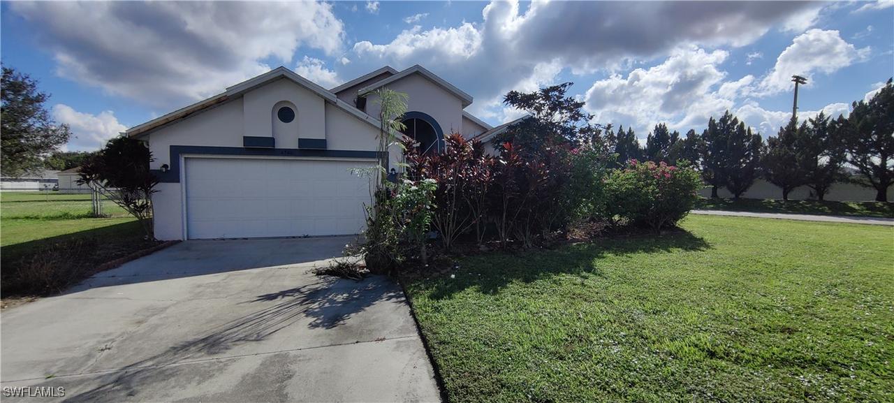 1500 Fieldhouse Ct., Lehigh Acres, FL 33971