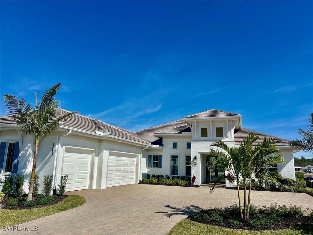 9582 Moonflower Ln., Naples, FL 34114