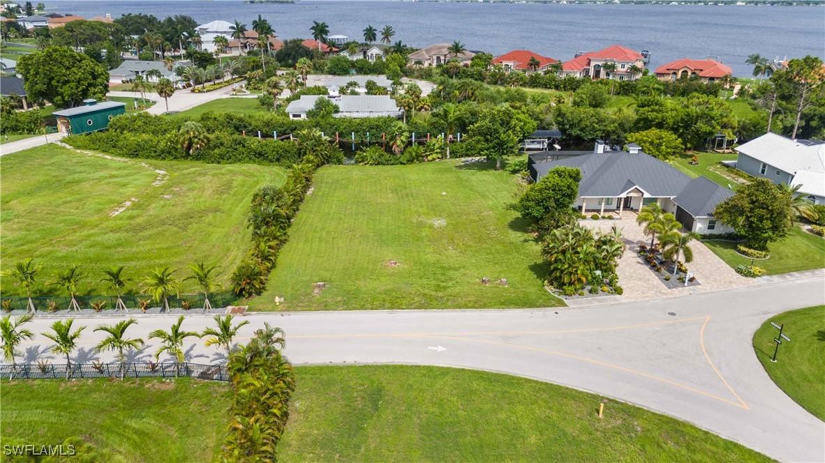 6104 Marsh Point Ln., North Fort Myers, FL 33917