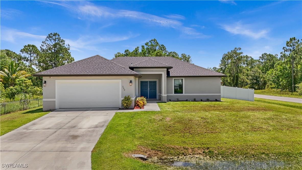 733 Crestline Ave., Lehigh Acres, FL 33974