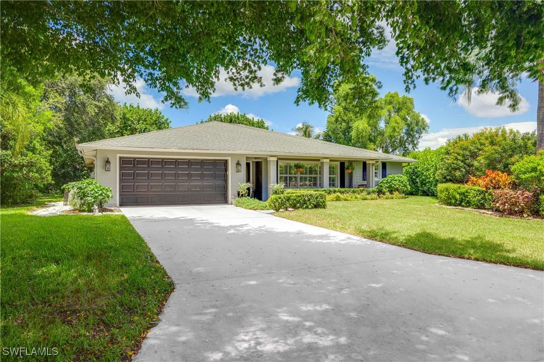 9821 Chelsea Pl., Naples, FL 34109