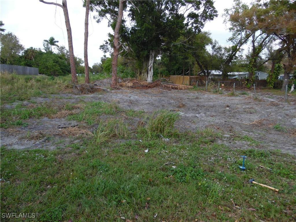 556 Clark St., North Fort Myers, FL 33903