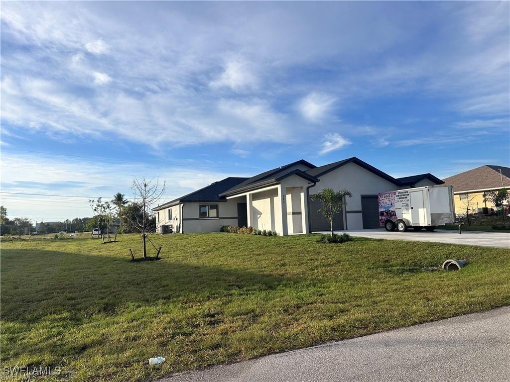 712/714 SE 8th Ter., Cape Coral, FL 33990