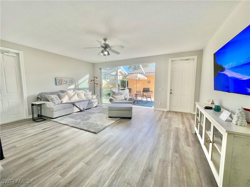 8036 Josefa Way, Naples, FL 34114