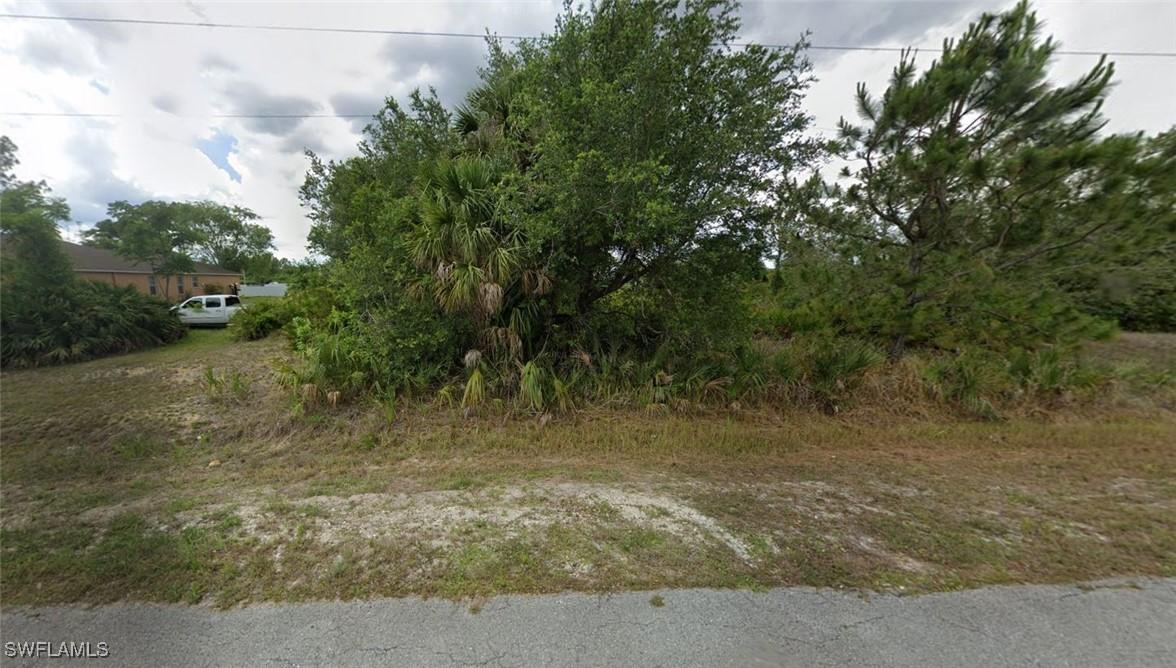 715 Mckinley Ave., Lehigh Acres, FL 33972