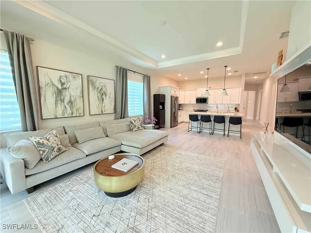 8893 Saint Lucia Dr., Naples, FL 34114