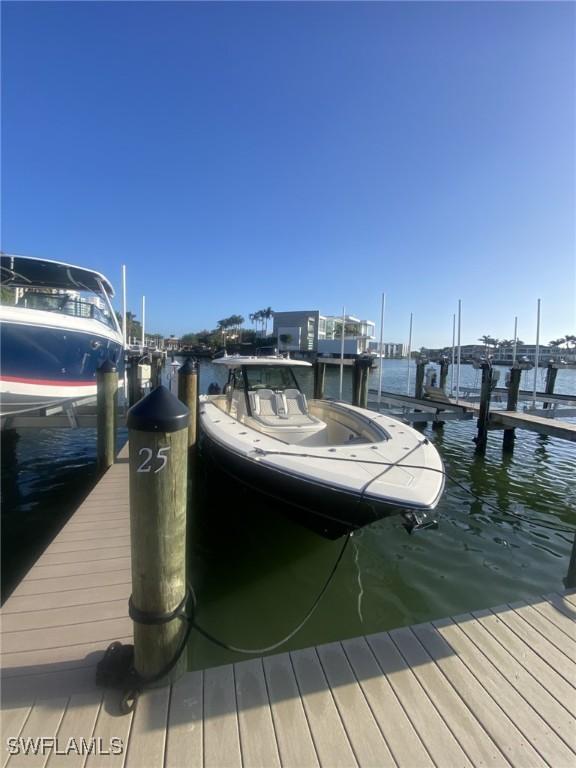 4090 Gulf Shore Blvd N #25, Naples, FL 34103
