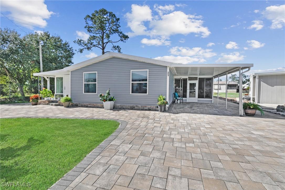 504 Timber Ln., North Fort Myers, FL 33917