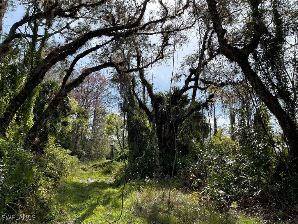 Secretariat Dr., Labelle, FL 33935