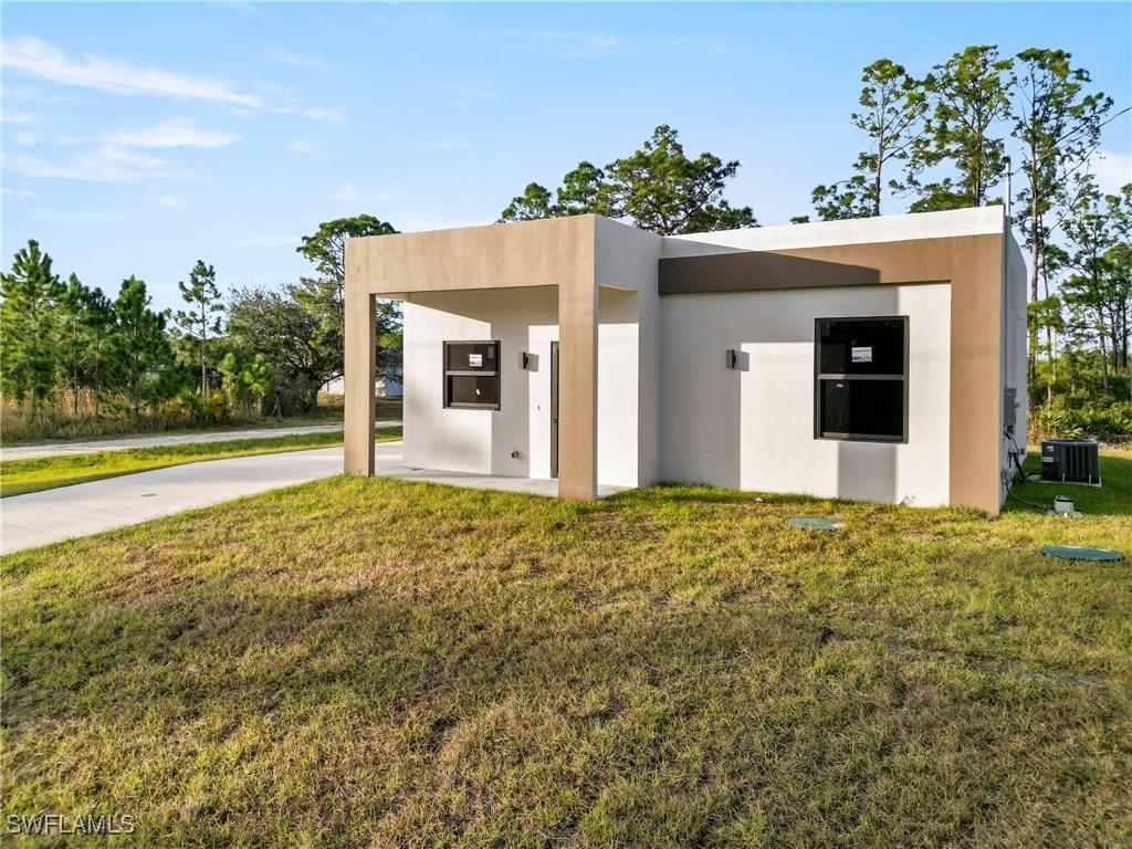 133 Nacelle Ave., Lehigh Acres, FL 33974