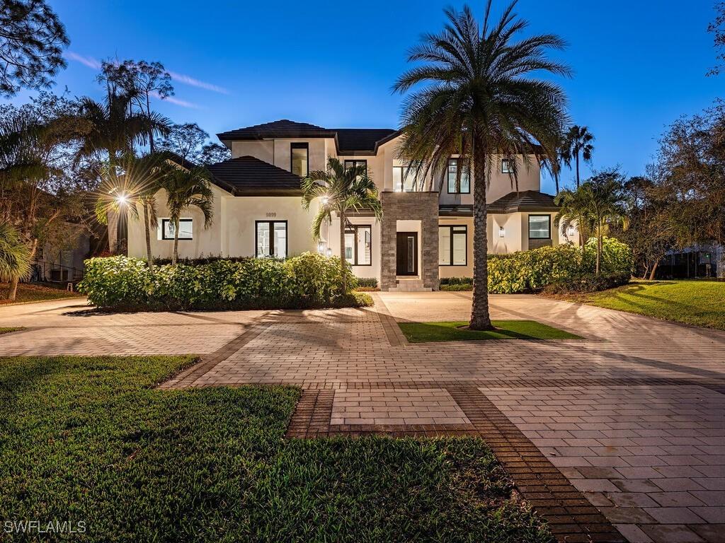 9099 The Ln., Naples, FL 34109