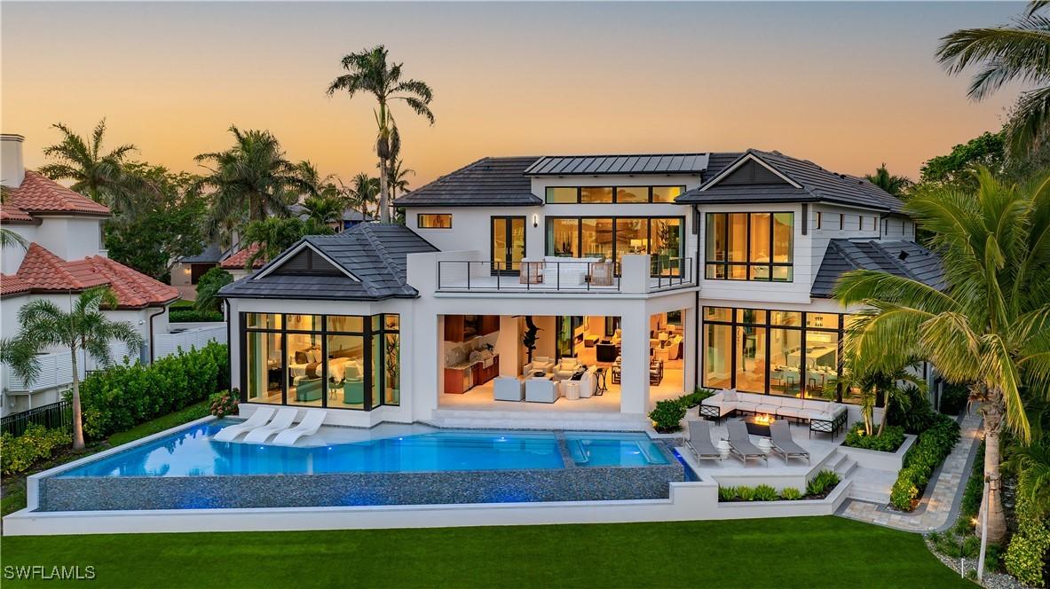 3131 Gin Ln., Naples, FL 34102