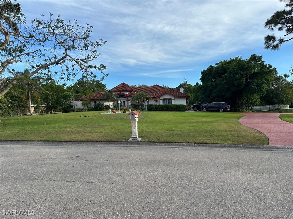 4232 Erindale Dr., North Fort Myers, FL 33903