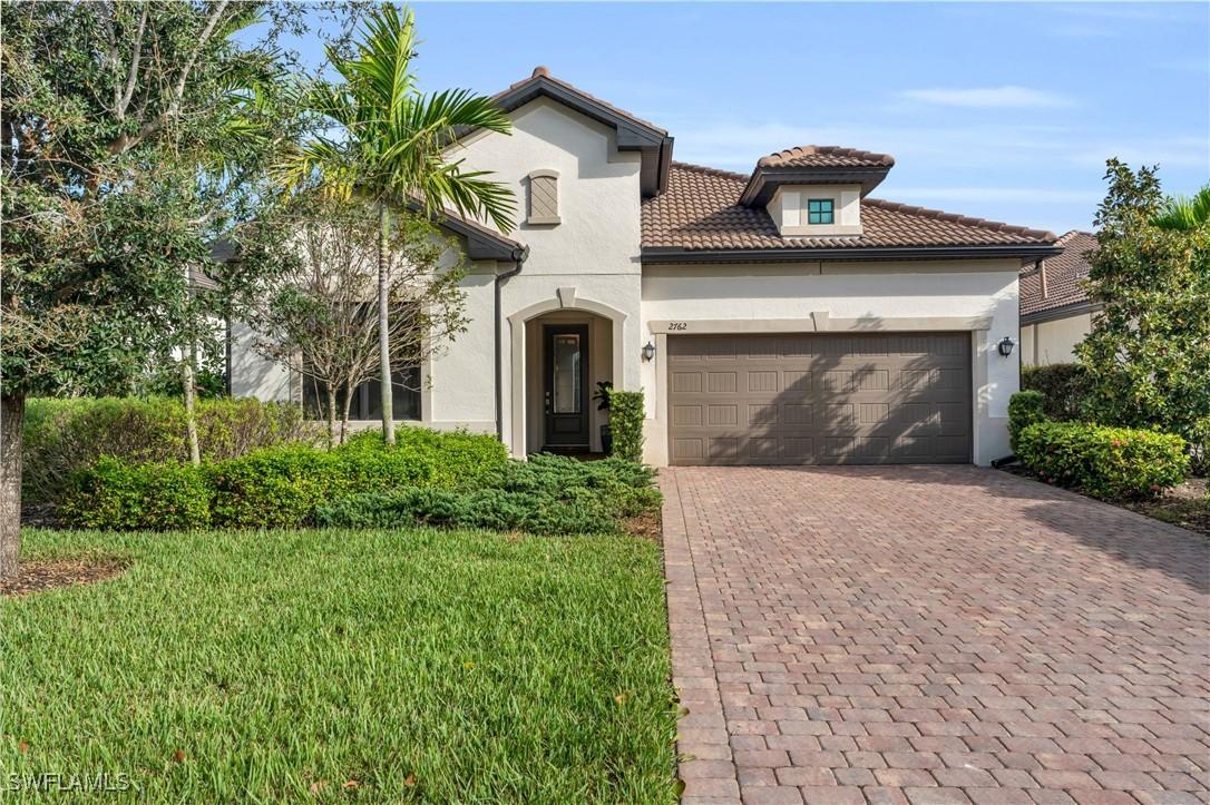 2762 Aviamar Cir., Naples, FL 34114