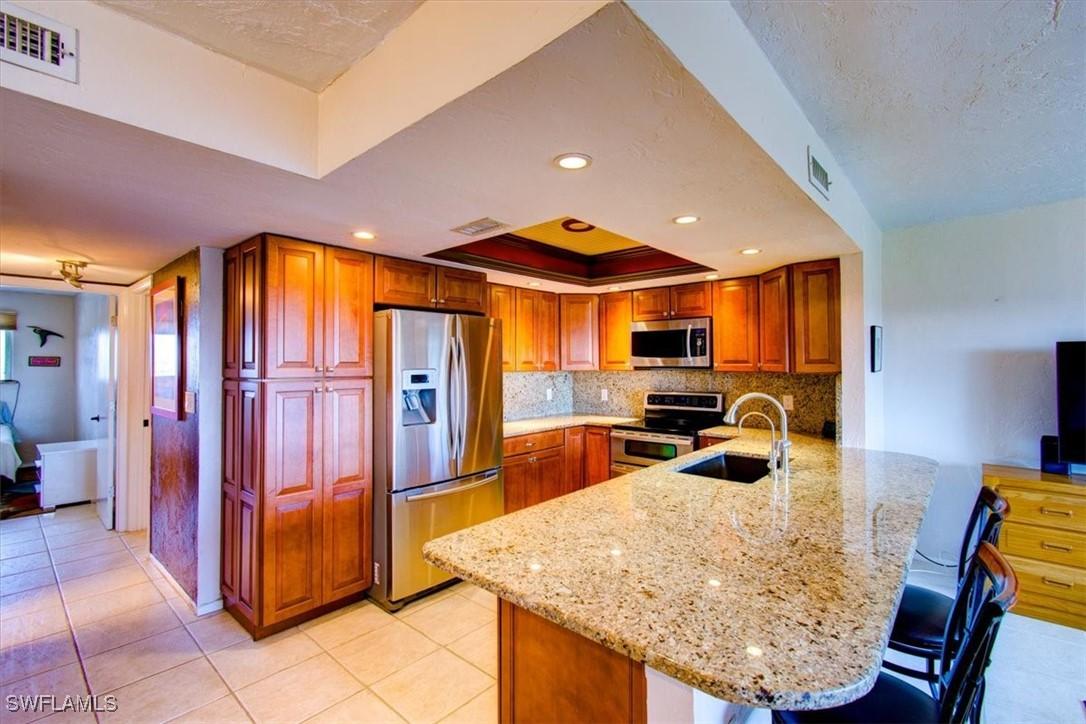 4906 Victoria Dr. #413, Cape Coral, FL 33904