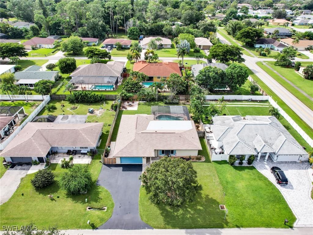 208 Mentor Dr., Naples, FL 34110
