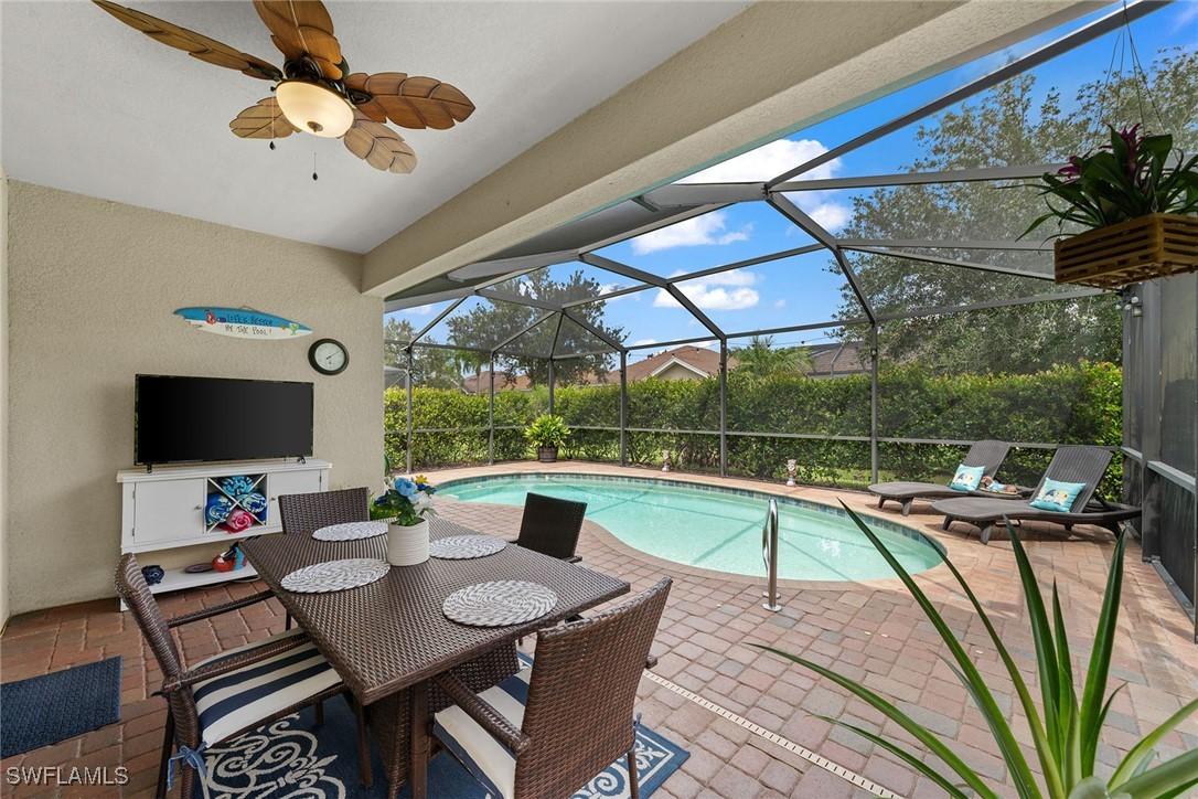 1995 Fairmont Ln., Naples, FL 34120