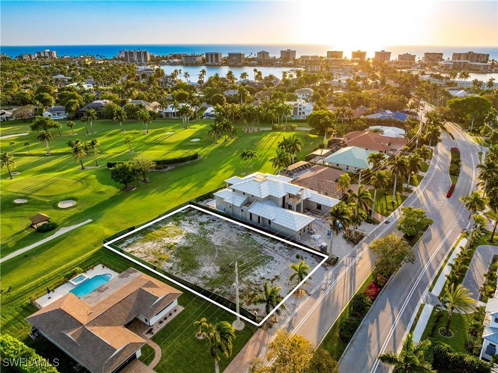 580 Harbour Dr., Naples, FL 34103