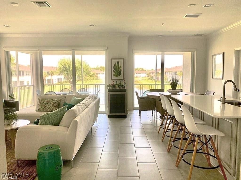 6940 Avalon Cir. #505, Naples, FL 34112