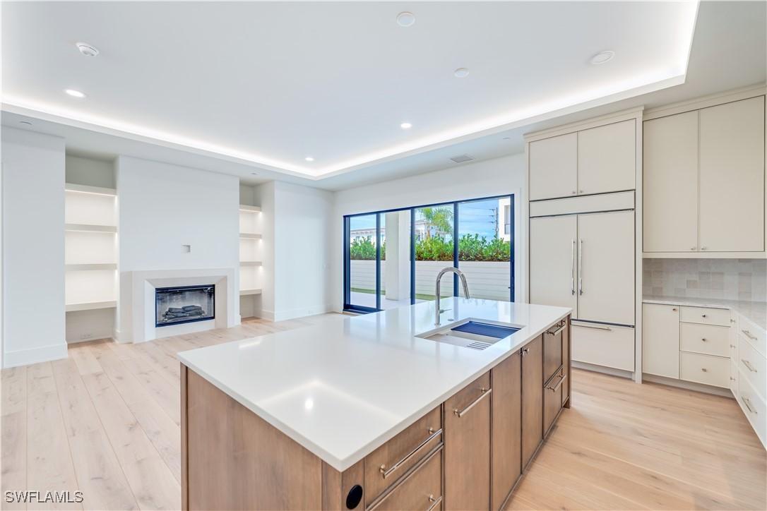 82 9th St. #205, Naples, FL 34102