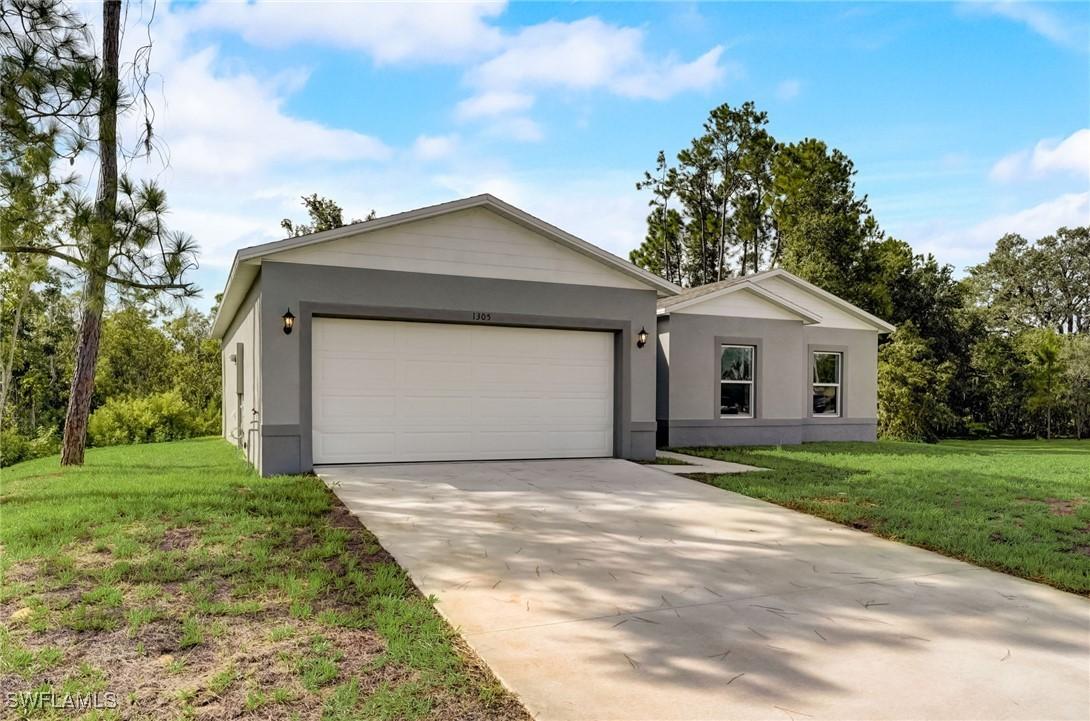 166 Fremont Ave., Lehigh Acres, FL 33974